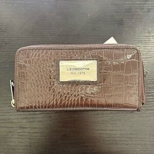 New wallet  LIZ CLAIBORNE